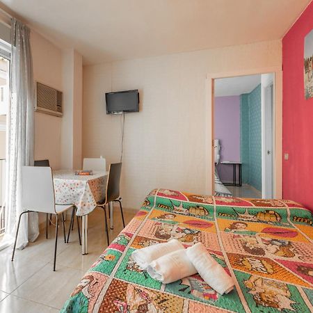 Duque Center Premium Suites, Free Parking Севилья Экстерьер фото