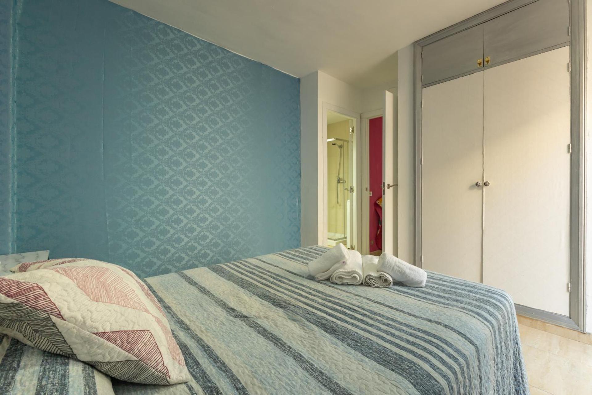 Duque Center Premium Suites, Free Parking Севилья Экстерьер фото