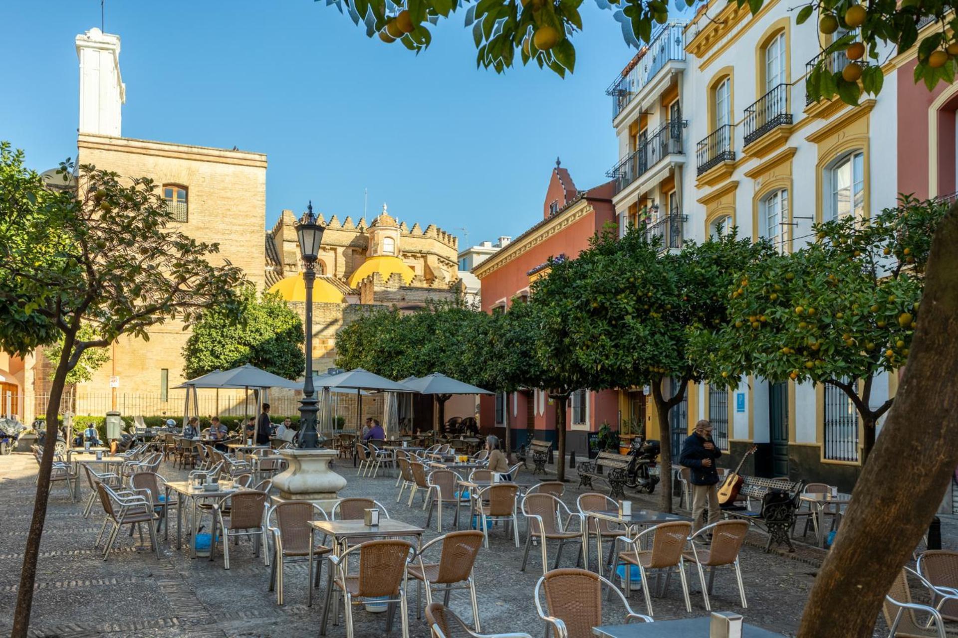 Duque Center Premium Suites, Free Parking Севилья Экстерьер фото