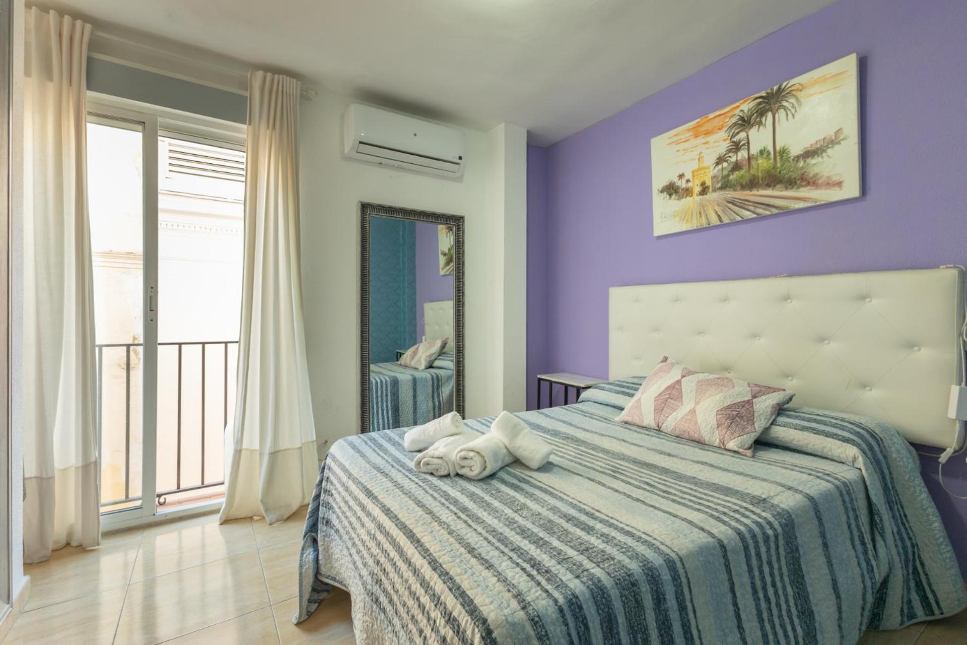 Duque Center Premium Suites, Free Parking Севилья Экстерьер фото